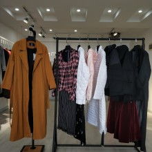 哈爾濱衣叁唯品服飾批發(fā)公司 供應產品